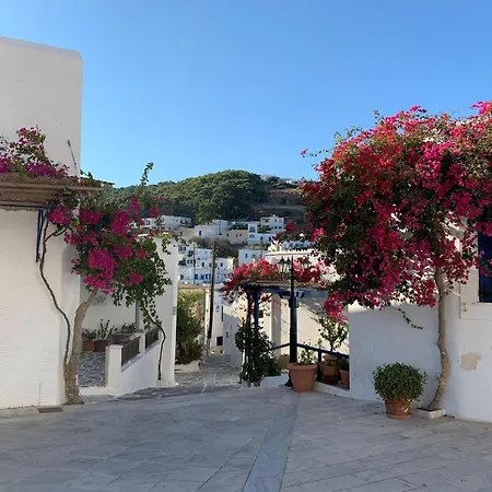 Luxury Naxos Deluxe Triple 150m From St, George Center Saint George Apartment Naxos City